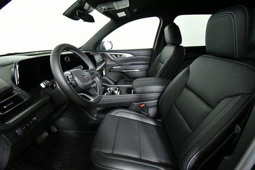 Mosaic Black Metallic 2026 Chevrolet Traverse LT