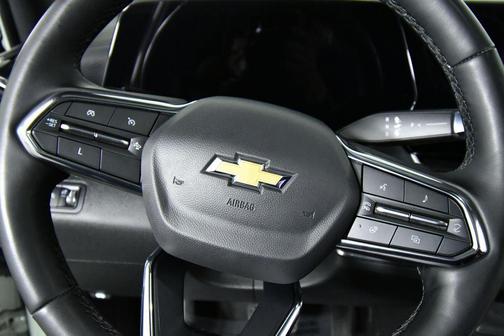 Green 2025 Chevrolet Equinox LT