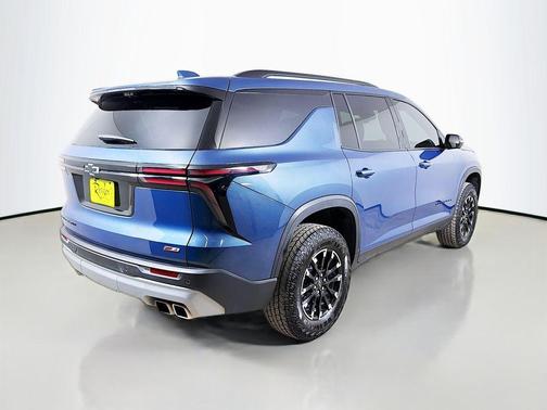 Lakeshore Blue Metallic 2026 Chevrolet Traverse Z71