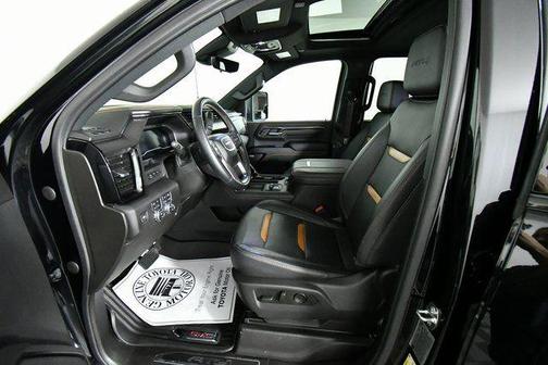 2024 GMC Sierra 2500 AT4