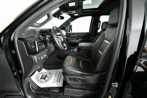 2024 GMC Sierra 2500 AT4
