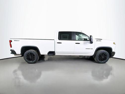 Summit White 2026 Chevrolet Silverado 2500 LT