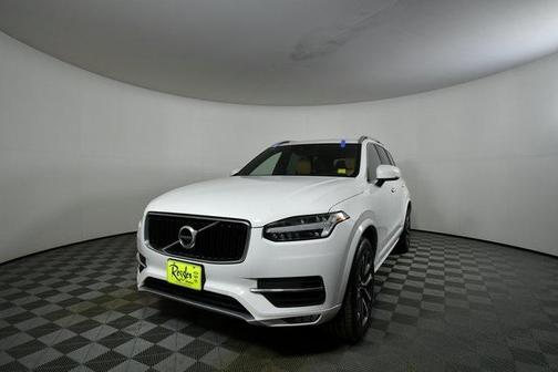 2019 Volvo XC90 T6 Momentum
