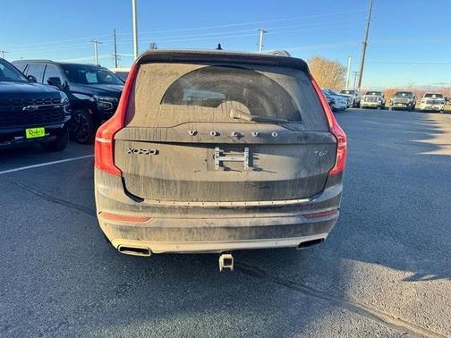 2016 Volvo XC90 T6 Momentum