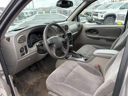 2004 Chevrolet Trailblazer LS