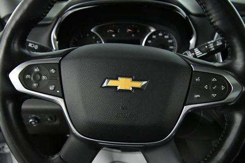 Iridescent Pearl Tricoat 2020 Chevrolet Traverse Premier