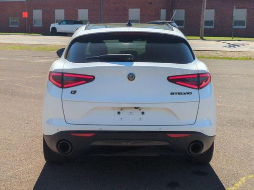Alfa White 2020 Alfa Romeo Stelvio Base