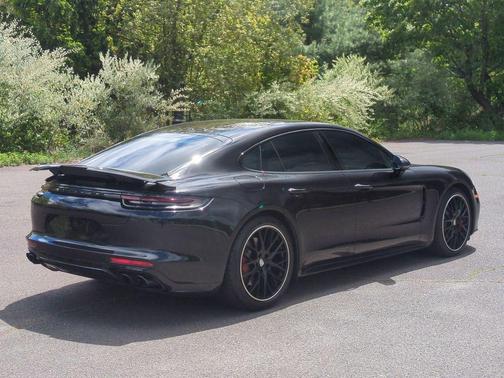 Jet Black Metallic 2020 Porsche Panamera GTS