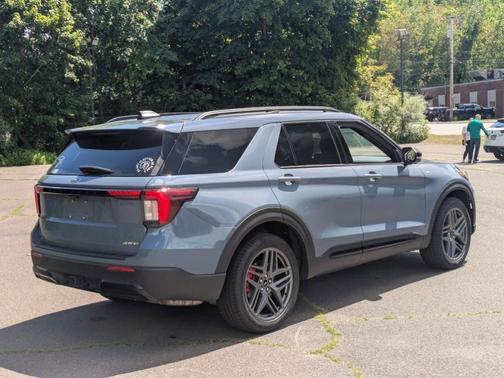 Vapor Blue 2025 Ford Explorer ST-Line