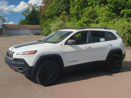 Bright White Clearcoat 2016 Jeep Cherokee Trailhawk