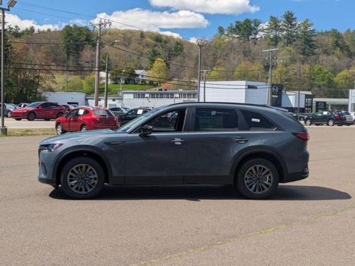 Polymetal Gray Metallic 2026 Mazda CX-70 SC