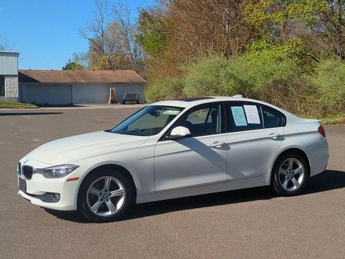 Alpine White 2014 BMW 320 i xDrive