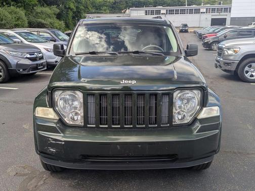 Natural Green Pearlcoat 2011 Jeep Liberty Sport