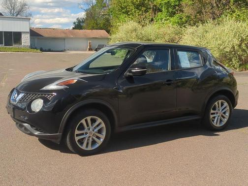 Super Black 2015 Nissan Juke S