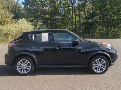 Super Black 2015 Nissan Juke S