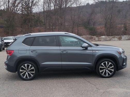 Platinum Gray Metallic 2023 Volkswagen Taos 1.5T SE