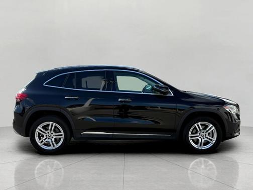 2022 Mercedes-Benz GLA 250 Base 4MATIC