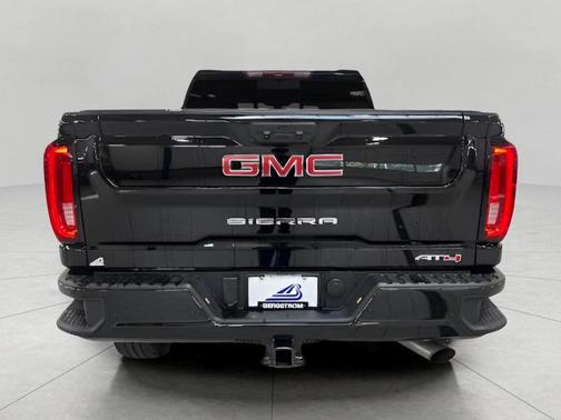 2022 GMC Sierra 2500 AT4