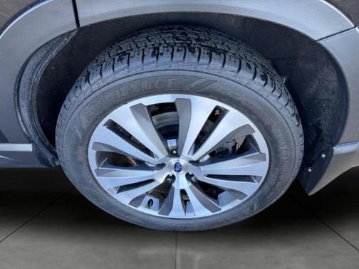 Crystal Black Silica 2022 Subaru Ascent Touring 7-Passenger