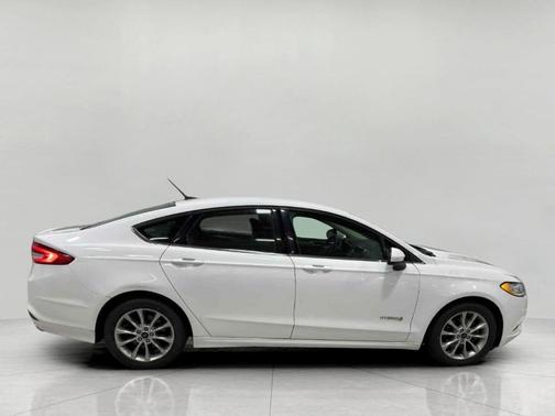 2017 Ford Fusion Hybrid SE