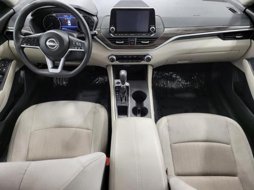 Scarlet Ember 2025 Nissan Altima SV