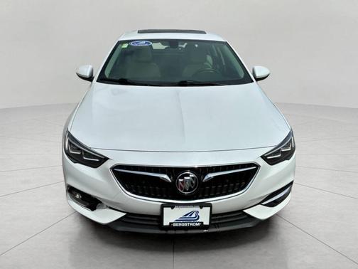 White Frost Tri-Coat 2018 Buick Regal Sportback Essence
