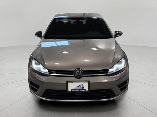 2017 Volkswagen Golf R 4-Door