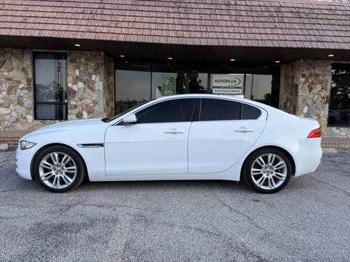 2019 Jaguar XE 25t Premium