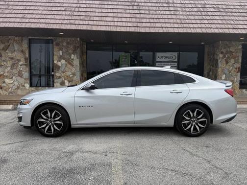 2022 Chevrolet Malibu FWD RS