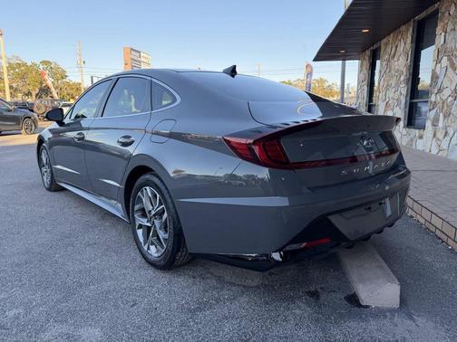 2022 Hyundai SONATA SEL