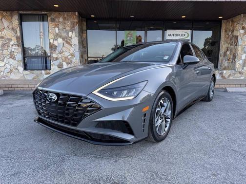2022 Hyundai SONATA SEL