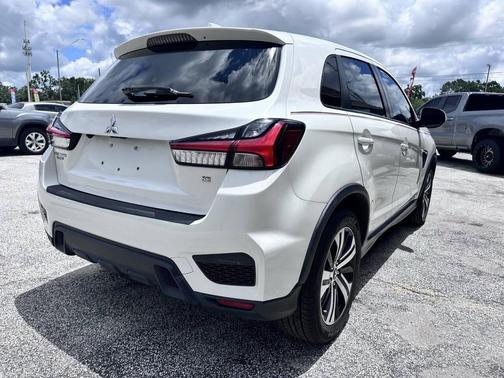 2020 Mitsubishi Outlander Sport SE