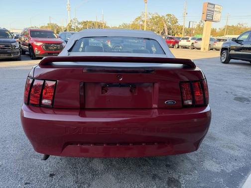 2000 Ford Mustang Base