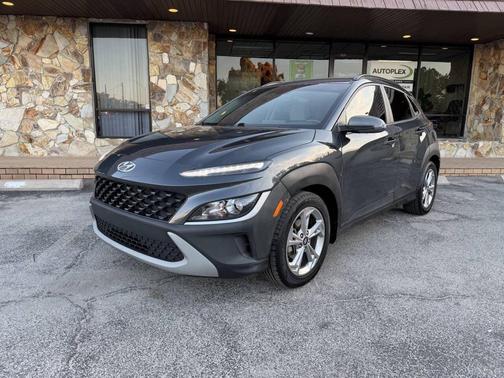 Thunder Gray 2022 Hyundai KONA SEL SUV