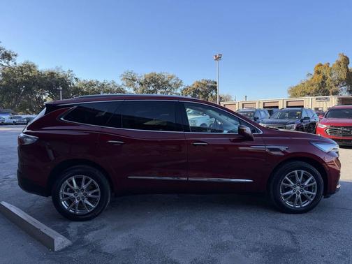 2022 Buick Enclave FWD Essence