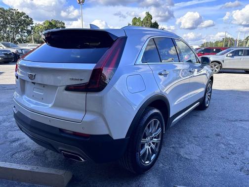 2020 Cadillac XT4 Premium Luxury