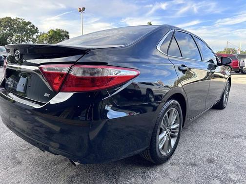 2017 Toyota Camry SE