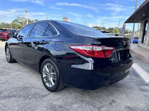 2017 Toyota Camry SE