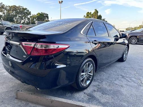 2017 Toyota Camry SE