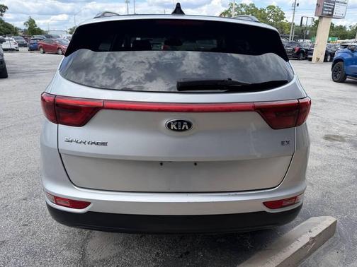 Sparkling Silver 2018 Kia Sportage EX