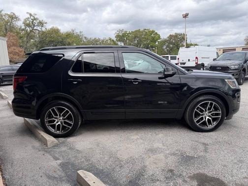 2019 Ford Explorer Sport