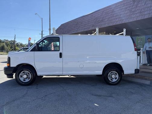 2017 Chevrolet Express 2500 Work Van