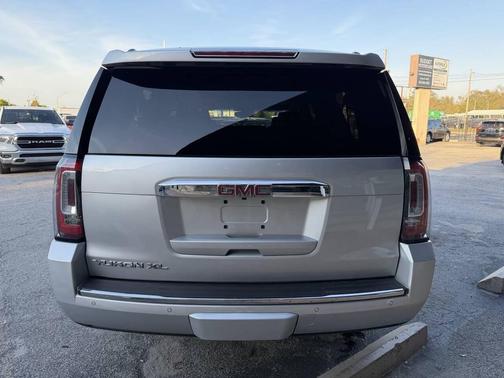 2016 GMC Yukon XL Denali