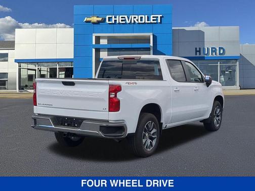 Summit White 2026 Chevrolet Silverado 1500 LT