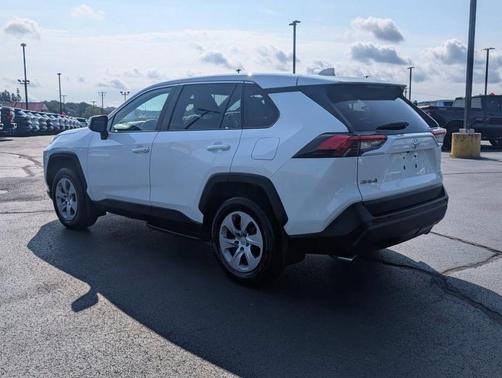 Ice 2024 Toyota RAV4 LE