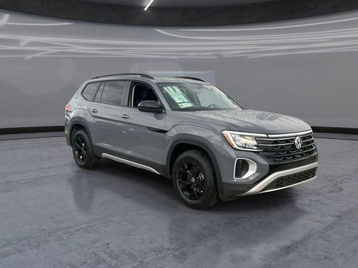 Pure Gray 2026 Volkswagen Atlas Peak Edition