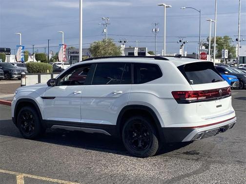 2025 Volkswagen Atlas 2.0T Peak Edition