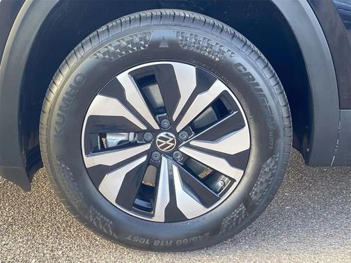 2025 Volkswagen Atlas 2.0T SE