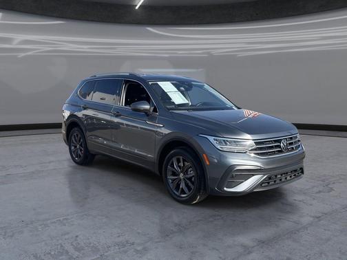 Platinum Gray 2023 Volkswagen Tiguan 2.0T SE
