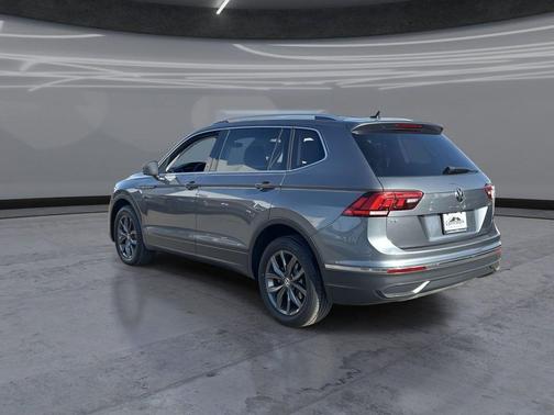Platinum Gray 2023 Volkswagen Tiguan 2.0T SE